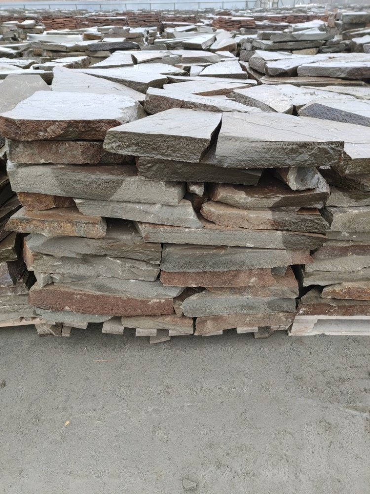 Плитняк песчаник серо-зелёный для мощения 60-65 мм купить в Тюменской области