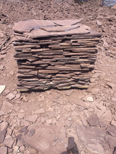 Плитняк лемезит бордовый для цоколя 1,5-2 см купить в Тюменской области