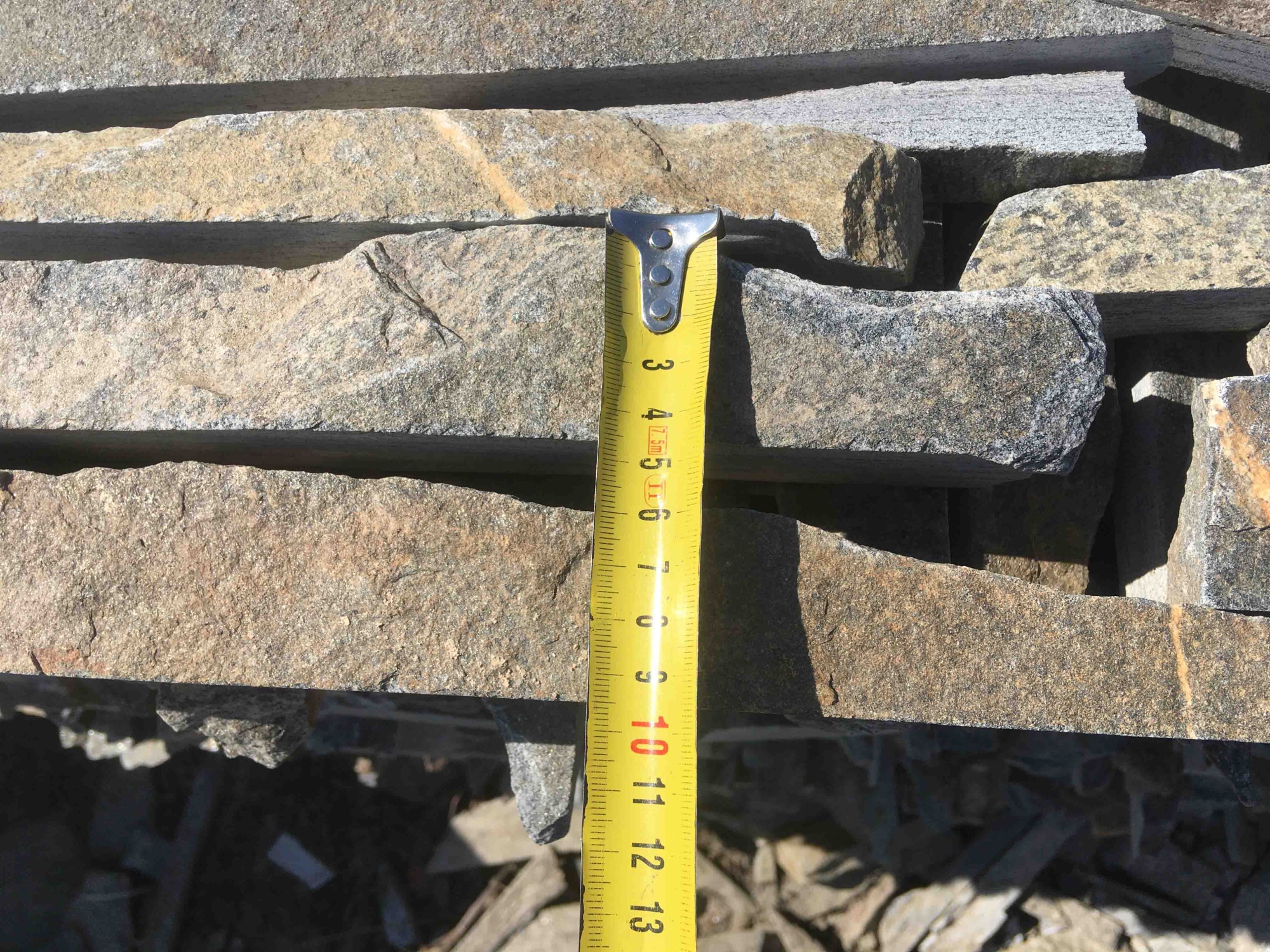 Горбушка златолит мультиколор для облицовки купить в Тюменской области