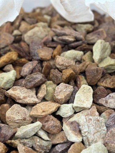 Златолит персиковый декоративная каменная крошка купить в Тюменской области