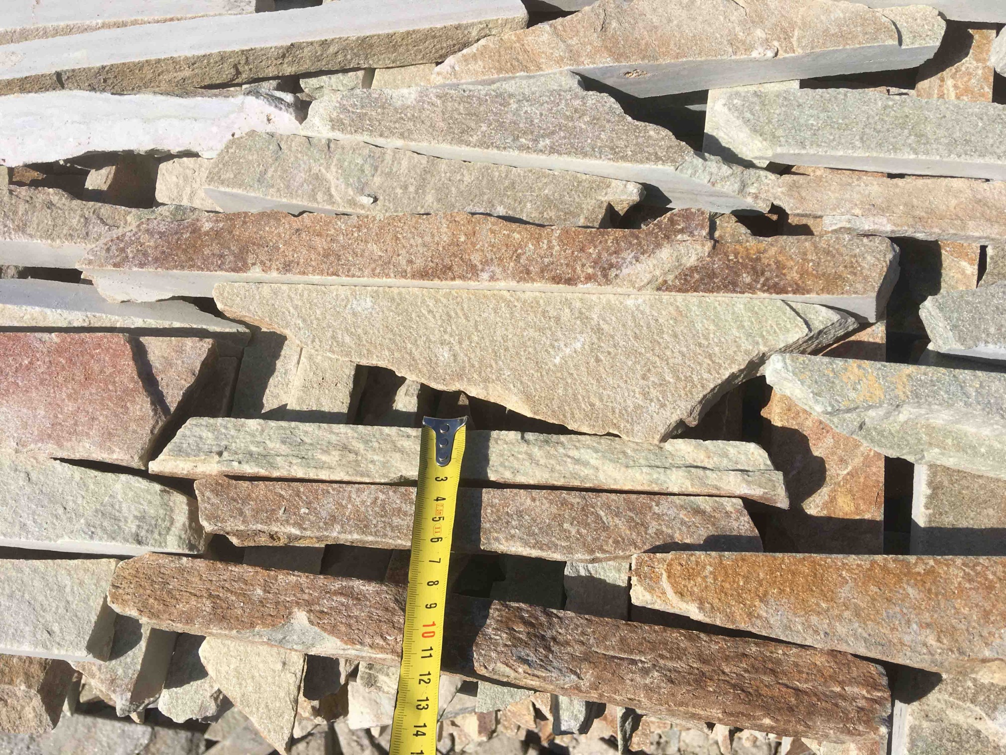 Горбушка златолит золотистый для облицовки купить в Тюменской области