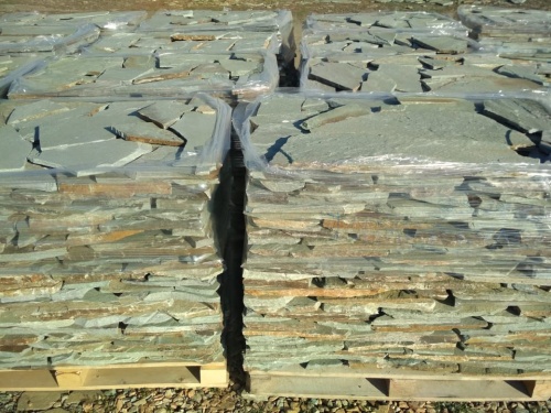 Плитняк златолит зелёный для цоколя, отмостки купить в Тюменской области