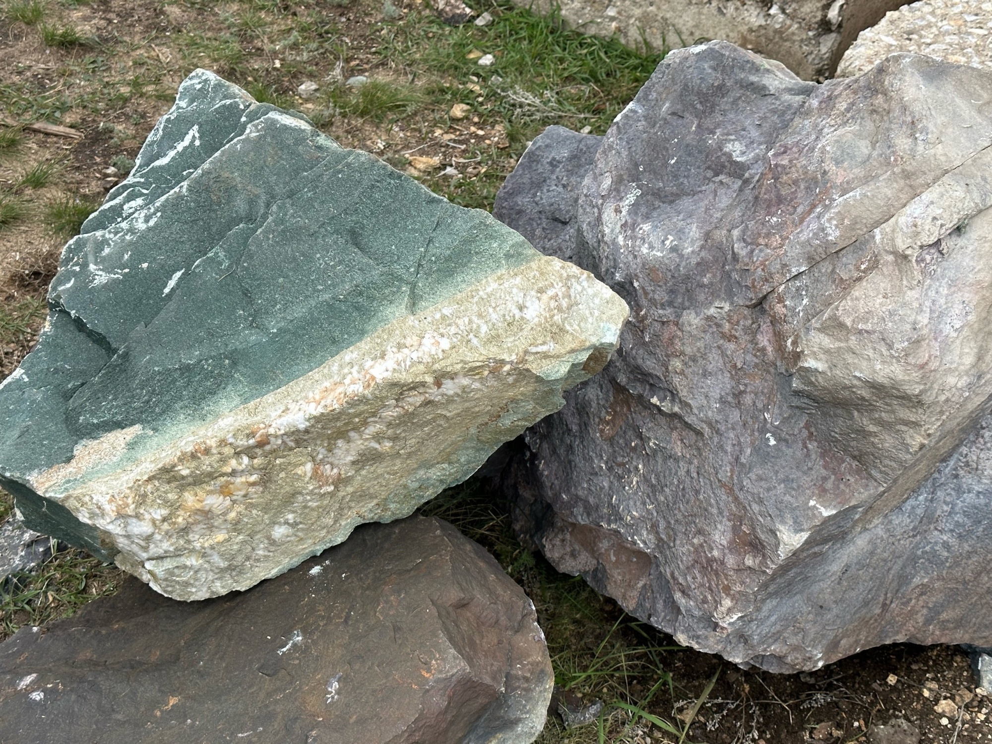 Камни для ландшафтного дизайна зелёные 10-60 килограмм купить в Тюменской области