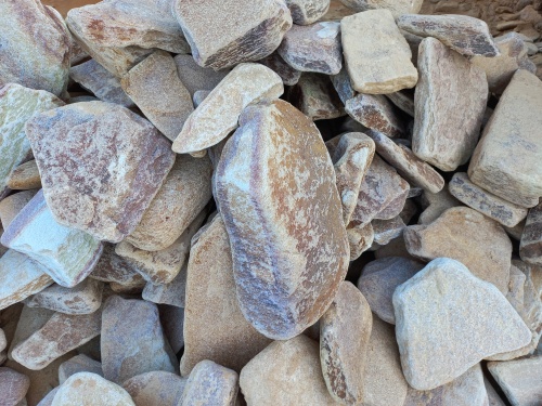 Златолит жёлтый, жёлто-зелёный глыбки и валуны для ланшафтного дизайна купить в Тюменской области