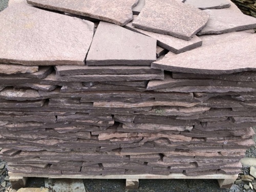 Плитняк лемезит бордовый для облицовки цоколя 20-25 мм  купить в Тюменской области