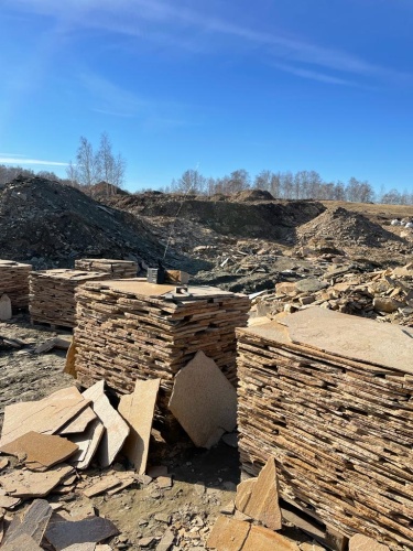 Плитняк златолит жёлтый золотистый для отмостки купить в Тюменской области