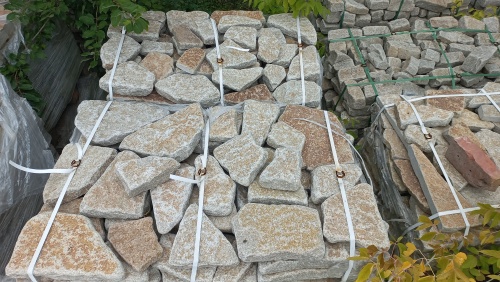 Гранитный плитняк галтованный для парковки купить в Тюменской области