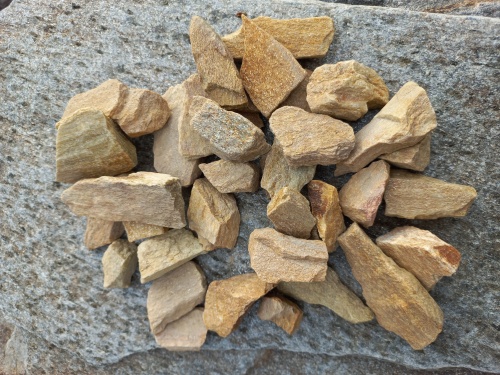 Златолит жёлтый декоративная каменная крошка купить в Тюменской области