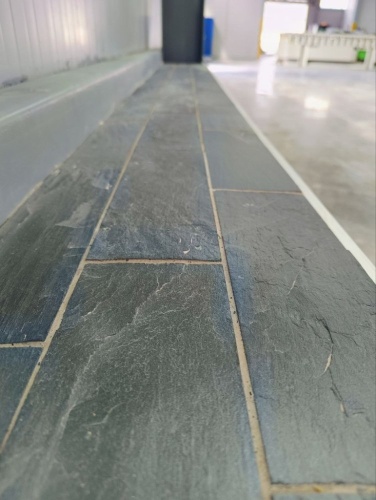 Плитка чёрная из натурального камня фасадная 30 см * 5 см, толщина 7 мм -30 мм купить в Тюменской области