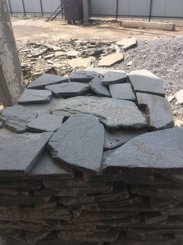 Златолит серебристый галтованный для лестниц купить в Тюменской области